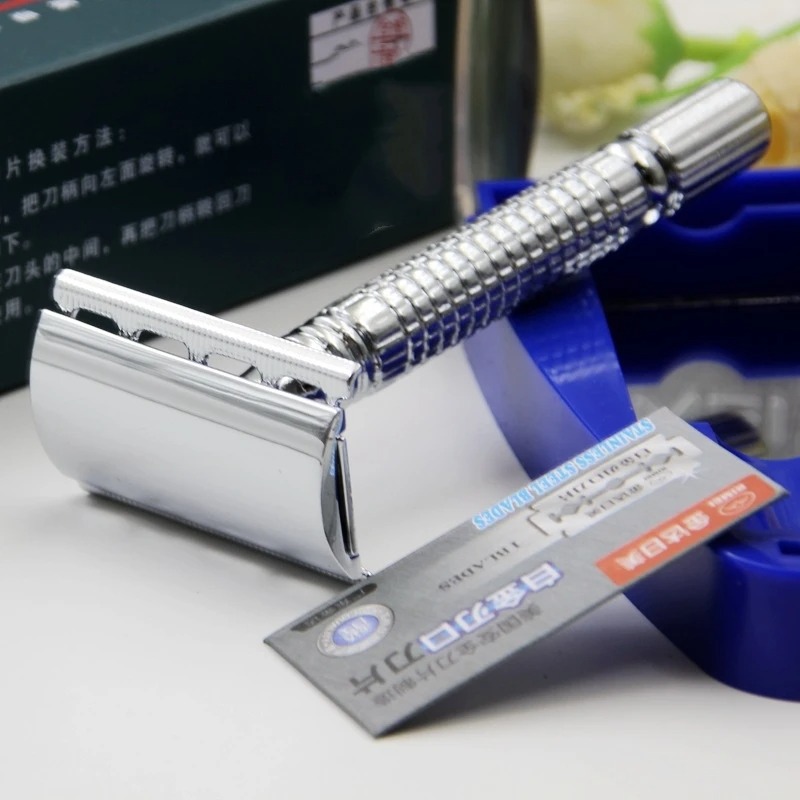 ماكينة حلاقة اللحية ذات الحافة - مراجعة Men'S Grooming Accessories Kit وسعره